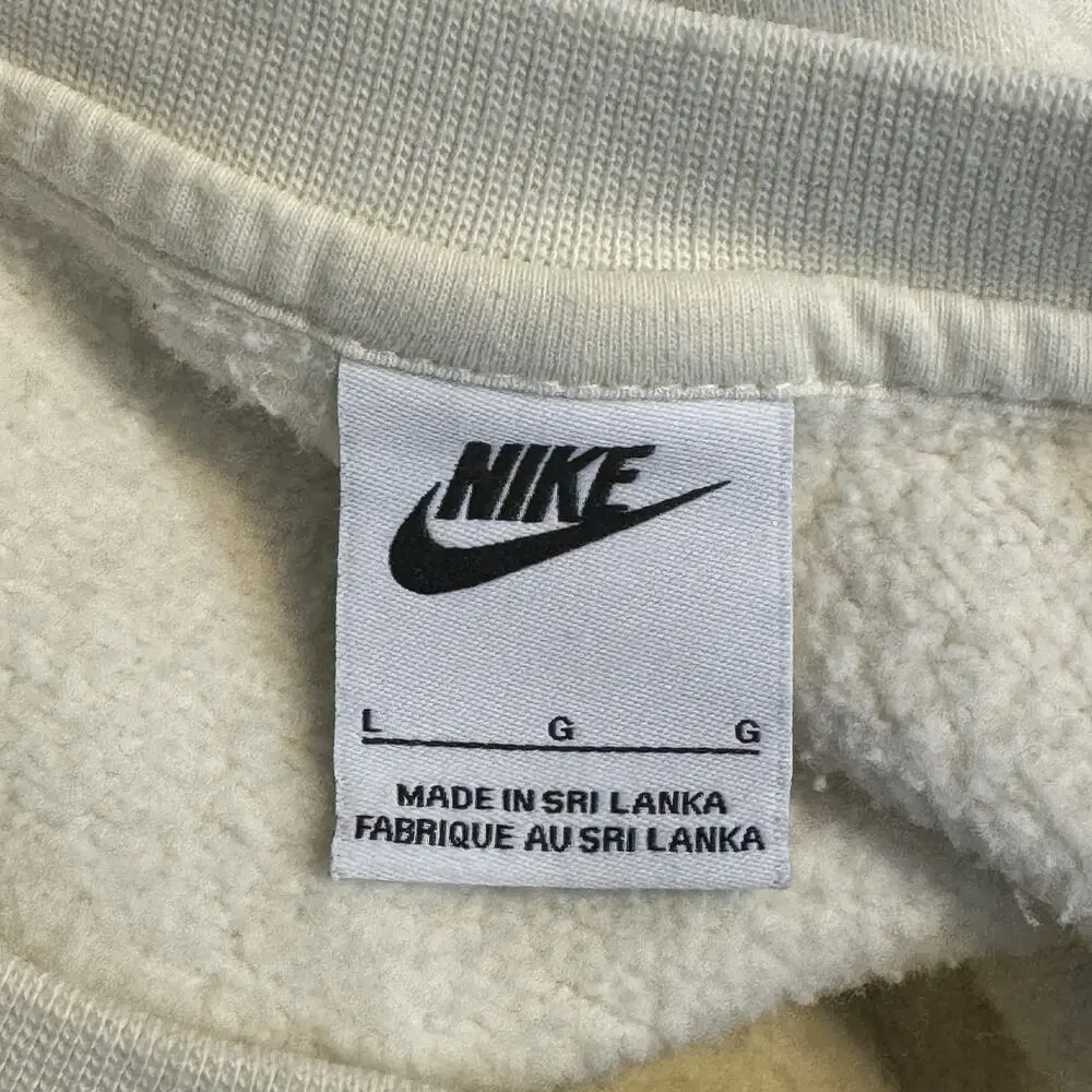 Nike Men's Club Fleece Swoosh Patch Crewneck Sweatshirt Coconut Milk Size Large